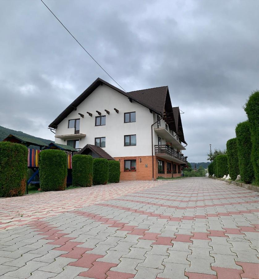 Vila Mogan Hotel Moieciu de Jos Buitenkant foto